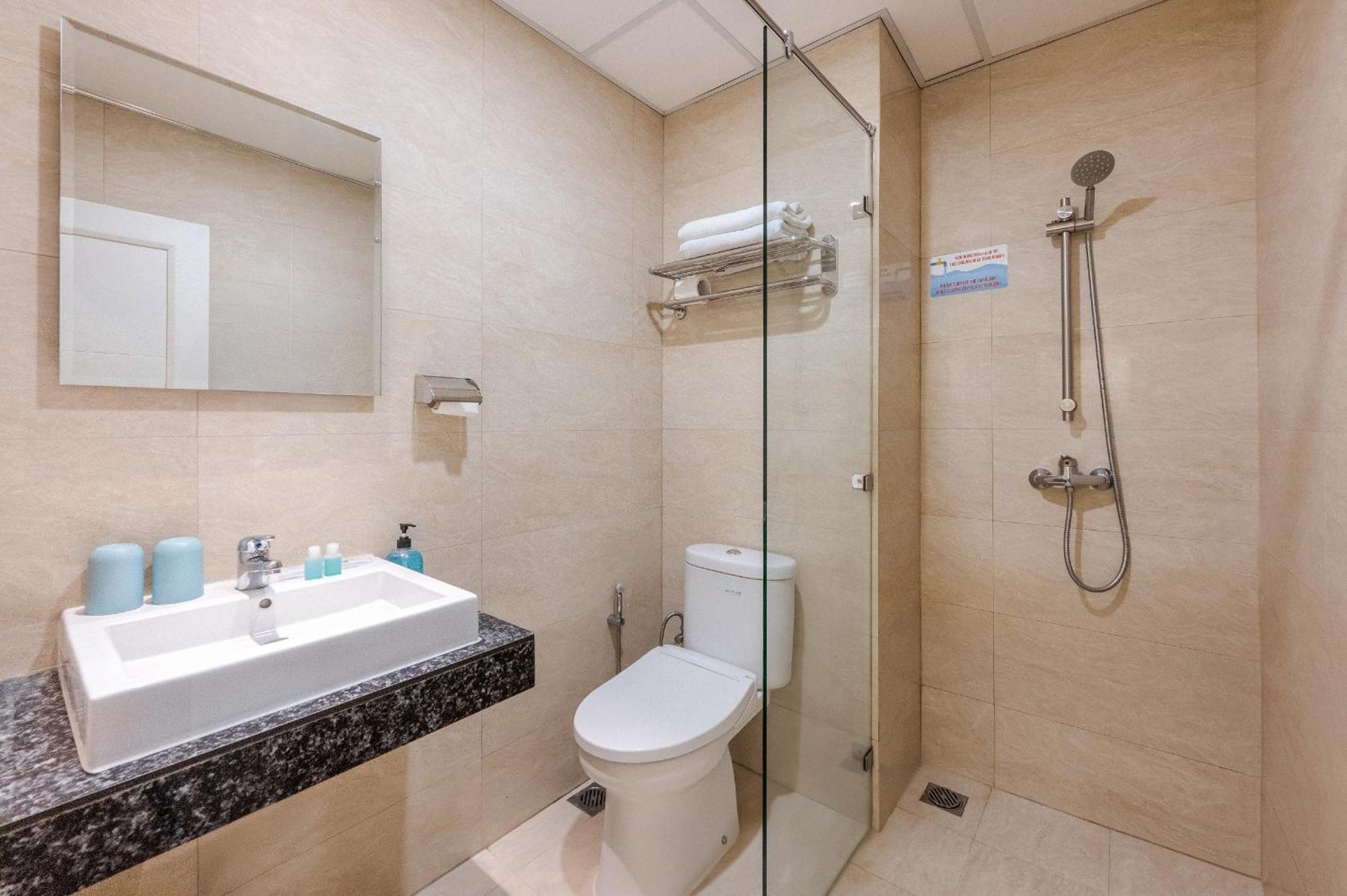 Grand Thamrin Hotel Jakarta Exterior foto